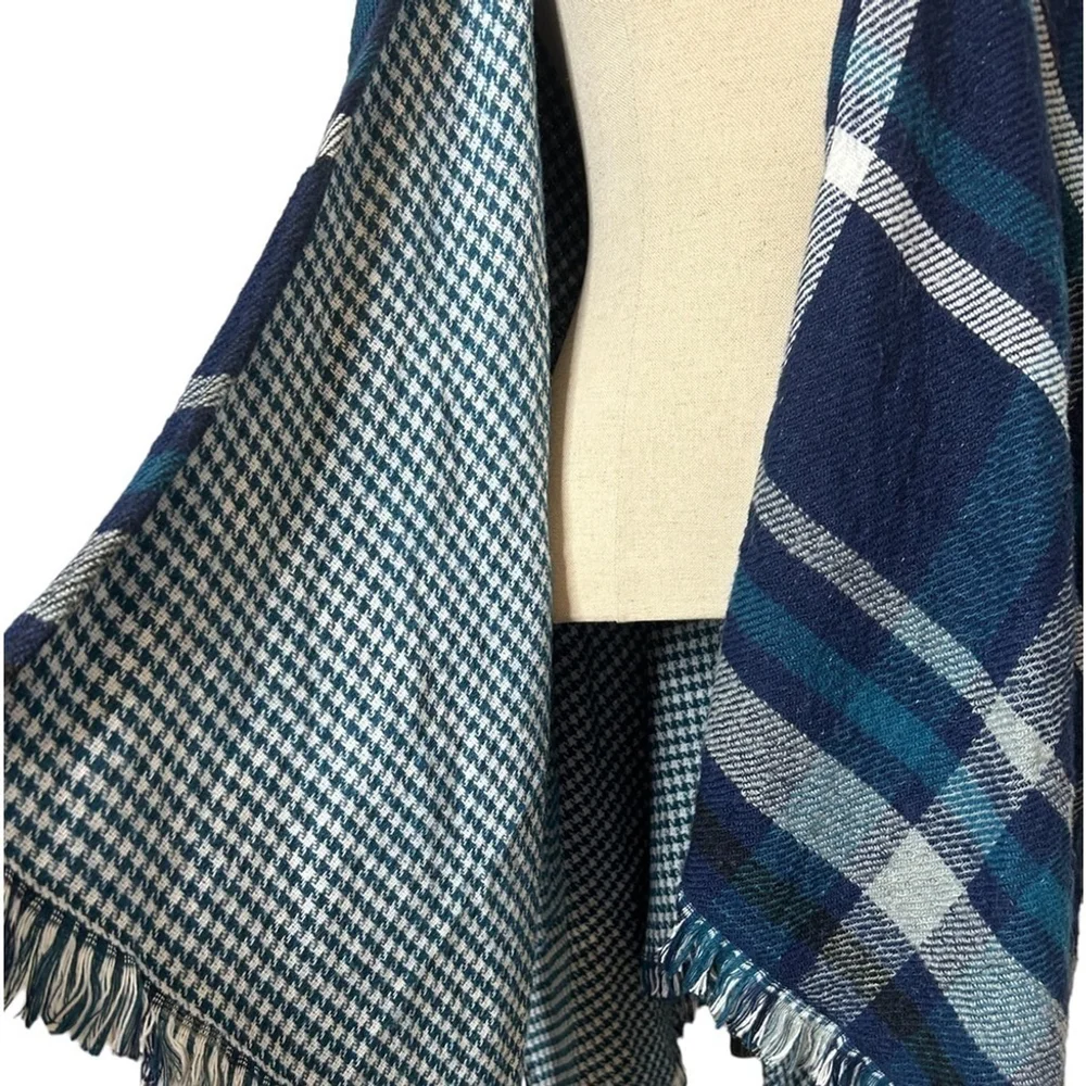 Steve Madden Blue Turquoise Reversible Plaid Houndstooth Shawl Scarf Wrap - Picture 12 of 13